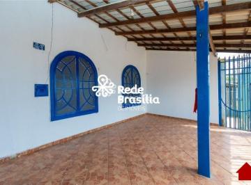 Casa · 105m² · 2 Quartos · 3 Vagas · QR 402 | Casa com 2 Quartos (Possibilidade de 3) - Quintal - 3 Vagas de Garagem - Aceita Financiame