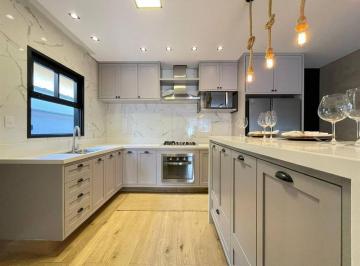 Casa · 155m² · 4 Quartos · 4 Vagas · CASA COM  155,00 m² - TUPI - PRAIA GRANDE SP