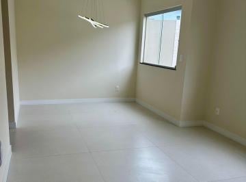 Foto 01 · Casa residencial para Venda em rua pública, Ipitanga, Lauro de Freitas, 4 quartos, 3 suítes, 1 sala,