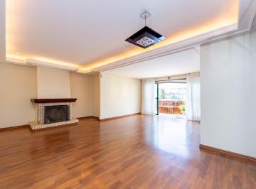 Apartamento · 233m² · 3 Quartos · 2 Vagas · Cobertura de 3 quartos no bairro de Agriões, Teresópolis.