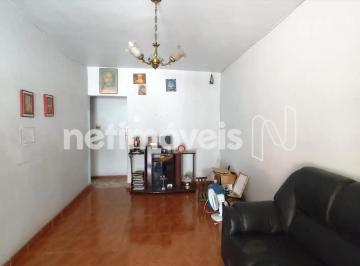 Casa · 360m² · 3 Quartos · 1 Vaga · Imóvel com Casa Principal + 2 Barracões à Venda no Caiçara-Adelaide – Excelente Localização.