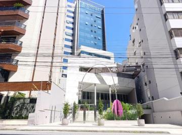 Comercial · 66m² · 1 Vaga · Sala Comercial com Terraço no Edifício Victor Konder: 66 m² e Área Externa no Centro.
