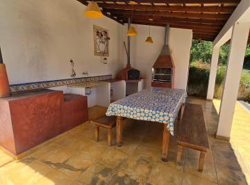 Casa de 4 quartos, Amparo · Imóvel perto do centro +700 m2 saída para duas ruas