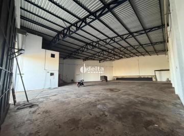 Comercial · 622m² · 3 Vagas · Galpão disponível para locação no bairro Novo Mundo em Uberlândia-MG