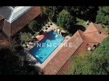 Casa · 350m² · 5 Quartos · 10 Vagas · Casa de condomínio em Rua do Rosário - Jardim Convento - Itapecerica da Serra/SP