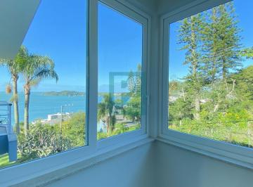 Casa · 337m² · 3 Quartos · 1 Vaga · CASA COM VISTA PANORÂMICA PARA O MAR NO CENTRO DE BOMBINHAS/SC