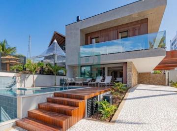 Casa · 180m² · 4 Quartos · 3 Vagas · CASA BEIRA-MAR À VENDA EM BOMBAS, BOMBINHAS/SC