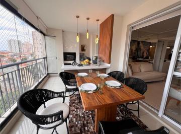 Apartamento de 3 quartos, São Paulo · Apartamento com 3 suítes e 140 m² à venda em Santa Teresinha