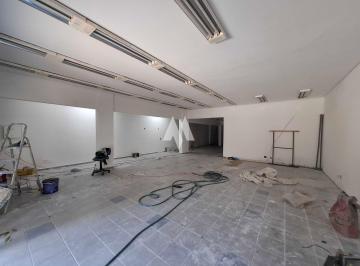 Comercial · 250m² · 3 Vagas · Loja em Ponta da Praia, Santos/SP de 250m² para locação R$ 18.000,00/mes
