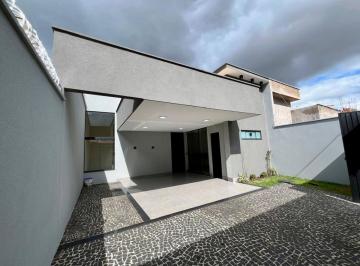 Casa de 3 quartos, Rio Verde · Casa à Venda no Canaã II | 126 m², 3 Quartos (1 Suíte) e Área Gourmet.