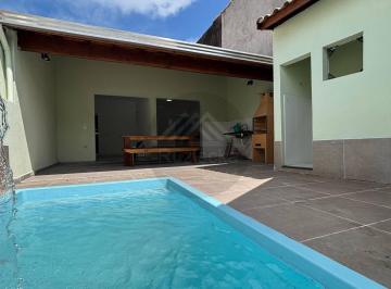Casa · 138m² · 2 Quartos · 2 Vagas · Casa com piscina a 200m do mar - Praia de Mongaguá - litoral sul de SP.
