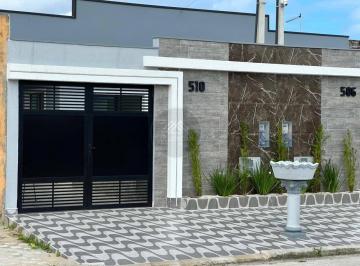Casa · 126m² · 2 Quartos · 2 Vagas · Casa á venda em Mongaguá á 550m do mar .