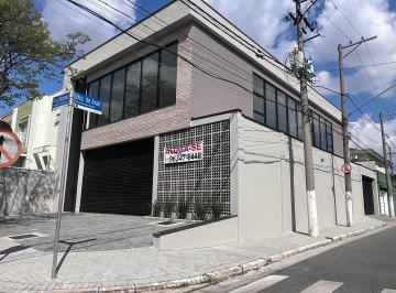 Comercial en Aluguel  Vila Monumento · Maravilhoso espaço comercial pé direito alto, amplo, novo.