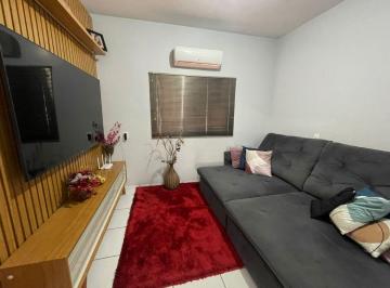 Casa de 2 quartos, Rio Verde · Casa à Venda no Parque Laranjeiras | 127 m², Suíte e Terreno Amplo.