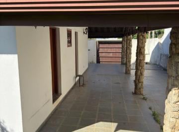 Casa · 300m² · 3 Quartos · 6 Vagas · Casa à venda em Valinhos, Parque Nova Suíça, com 3 quartos, com 300 m²