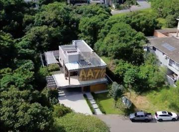 Casa · 402m² · 5 Quartos · 11 Vagas · Linda casa moderna com SPA e orquidário .no Residencial Santa Mariad