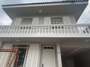 Casa · 190m² · 3 Quartos · 2 Vagas · Casa no Centro.