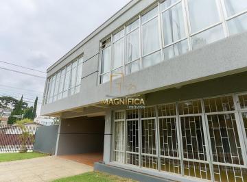 Casa · 160m² · 3 Quartos · 4 Vagas · Belíssima casa em um dos bairros mais tranquilos e