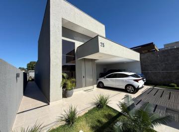 Casa de 3 quartos, Águas Claras · Casa Alto Padrão no Setor Habitacional Arniqueiras – 3 Suítes, Piscina Aquecida e Área Gourmet