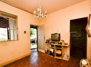 Casa · 300m² · 2 Quartos · 8 Vagas · Casa à Venda - Sagrada Família, 2 Quartos,  300 m2