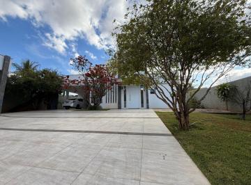 Casa de 4 quartos, Vicente Pires · Casa de Alto Padrão em Condomínio Fechado na Rua 10 – Vicente Pires