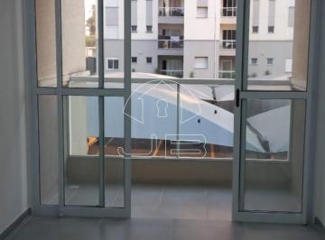 Sala de estar · Apartamento à venda no Condomínio Quinta dos Pinheiros, em Hortolândia/SP
