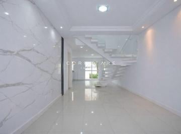Casa de 3 quartos, Curitiba · Sobrado em Condomínio Clube com 140m² no Umbará – 3 Quartos