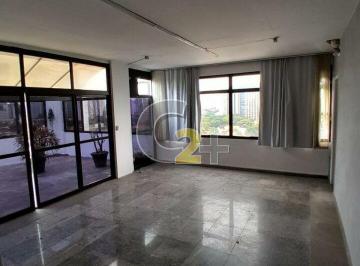 Comercial · 130m² · 2 Vagas · Conjunto comercial de 130 m² com 5 ambientes, área externa, 1 banheiro e 2 vagas