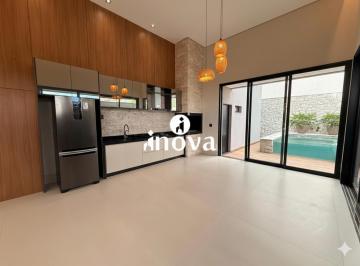 Casa · 250m² · 4 Quartos · 4 Vagas · Casa a venda, Condomínio Damha III
