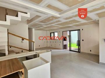 Casa · 142m² · 3 Quartos · 2 Vagas · Sobrado com 3 suítes e 2 vagas para aluguel no Santa Felicidade