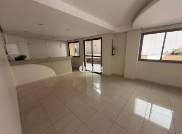 Apartamento · 177m² · 4 Quartos · 2 Vagas · Apartamento com 4 quartos sendo 1 suíte disponível para locação no bairro Saraiva em Uberlândia-MG