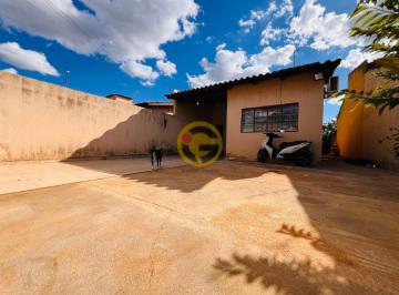 Casa · 75m² · 3 Quartos · 4 Vagas · CASA À VENDA COM 3 QUARTOS, SUÍTE, CHURRASQUEIRA, GARAGEM PARA 4 CARROS – ACEITA FINANCIAMENTO | APA