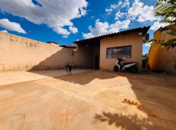 Casa · 75m² · 3 Quartos · 4 Vagas · CASA À VENDA COM 3 QUARTOS, SUÍTE, CHURRASQUEIRA, GARAGEM PARA 4 CARROS – ACEITA FINANCIAMENTO | APA