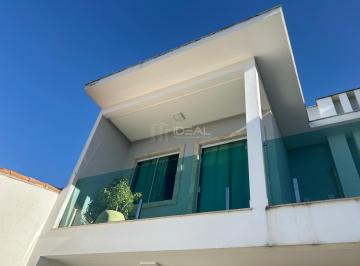 Casa · 120m² · 3 Quartos · 3 Vagas · Casa Duplex em Parque Joquei Club - Campos dos Goytacazes