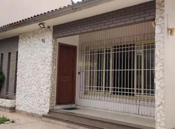 Casa · 134m² · 3 Quartos · 3 Vagas · Casa ampla no Centro de Canoas – Ideal para Clínicas e Espaços de Saúde ou Estética