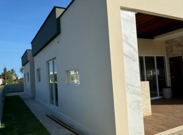 Casa · 145m² · 3 Quartos · 2 Vagas · CASA A VENDA NO CONDOMÍNIO EM LUCENA/PB (a 500m da praia)