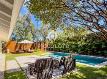 Casa · 484m² · 3 Quartos · 5 Vagas · Sobrado à venda em Campinas, Sítios de Recreio Gramado, com 3 suítes, com 484 m², Vila das Verbenas