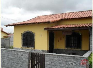 Casa · 80m² · 3 Quartos · 4 Vagas · Casa no Barbudo, Araruama - Área Gourmet e Piscina – R$ 290 mil ou R$ 2000/mês