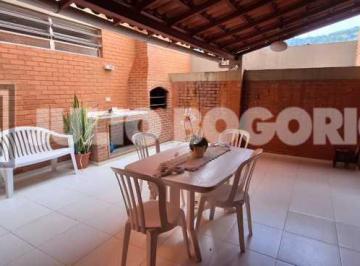 Casa · 262m² · 5 Quartos · 1 Vaga · Casa em Botafogo com 262 m,com 5 quartos(1 suíte).área gourmet com churrasqueira