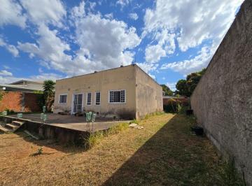 fb70505d2bcf520cd5cff506efff15ff985679c5 · Condomínio Green Ville Casa simples no terreno Condomínio consolidado e valorizado