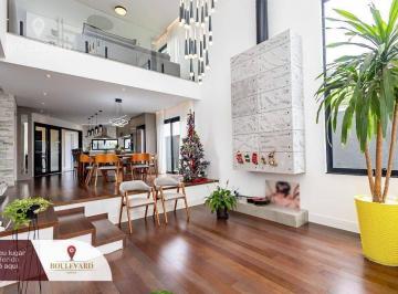 15654c52a44c6cd499f1182e0046e0453a8b2815 · Casa no Residencial Bella Vista com 3 suites à venda, 300m² por R$ 2.650.000 - Santa Cândida - Curi