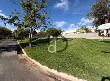 1800ba63edc504ce8742faff8259f649a9366be7 · Terreno Plano em Vinhedo