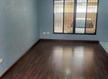 Casa · 190m² · 3 Quartos · 2 Vagas · Casa em Cambuci com 190m²
