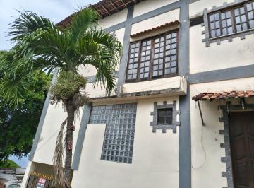 Casa en Venda de 3 quartos Cocotá · Excelente residência em condominio Fechado.