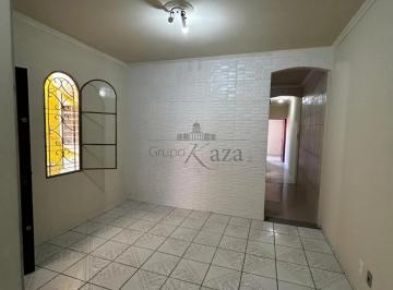 Casa · 150m² · 5 Quartos · 2 Vagas · Oportunidade - Casa Sobrado - 3 Casas - Campos de São José - 5 Dormitórios - 187m².