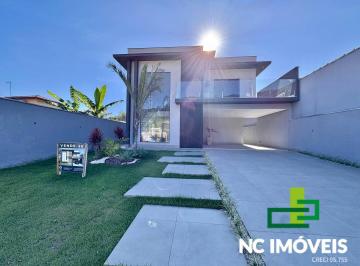 Casa · 250m² · 4 Quartos · 6 Vagas · Sobrado À Venda no Condomínio Mar Verde - Praia da Mococa - Caraguatatuba
