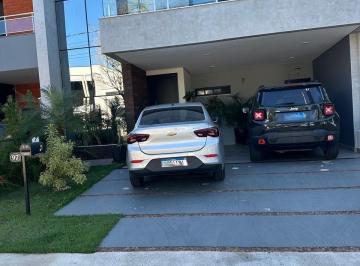 Casa · 154m² · 3 Quartos · 4 Vagas · Sobrado a venda Condomínio Terras de São Francisco