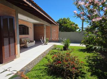 Foto 01 · Excelente oportunidade: Casa à venda em Balneário Piçarras-SC, bairro Centro, com 2 quartos, 2 suíte