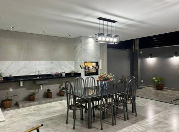 Casa · 170m² · 3 Quartos · 2 Vagas · Casa com 3 quartos e 2 suítes em São José do Rio Preto, SP