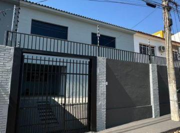 Casa · 196m² · 4 Quartos · 2 Vagas · Casa no Bairro Dom Aquino